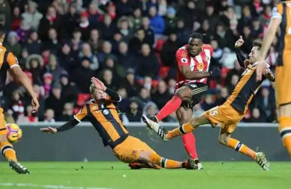 Moyes hails Anichebe after his double sinks Hull City